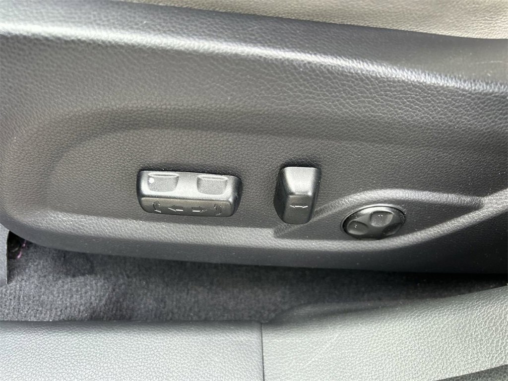 Used 2018 Hyundai Santa Fe Sport w/ 2.4L Tech Package 04 image 23