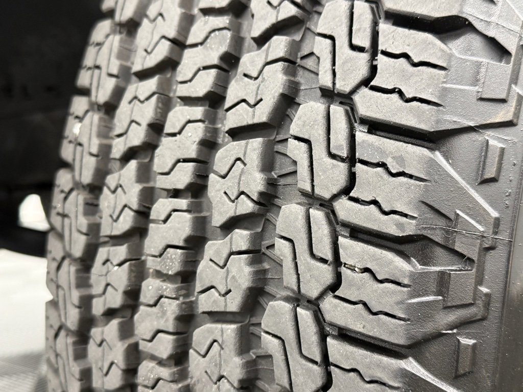 Used 2020 Toyota Tundra SR5 w/ SR5 Upgrade Package image 37