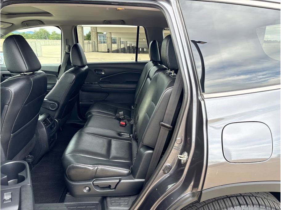 Used 2017 Honda Pilot EX-L image 11