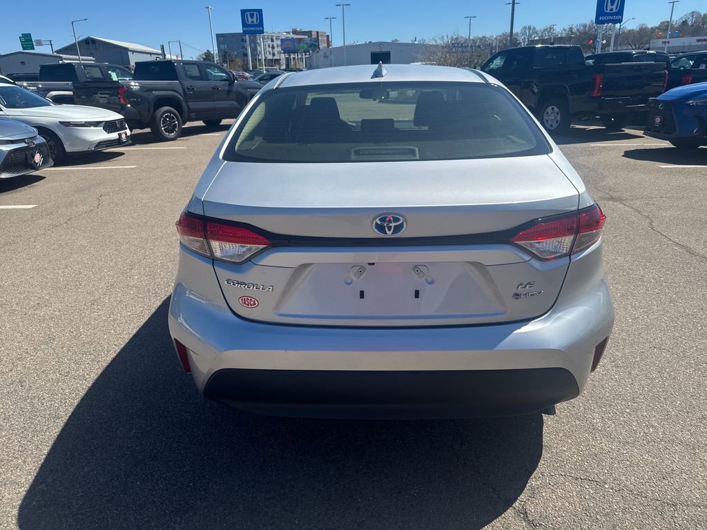 Used 2025 Toyota Corolla LE AWD/4WD image 7