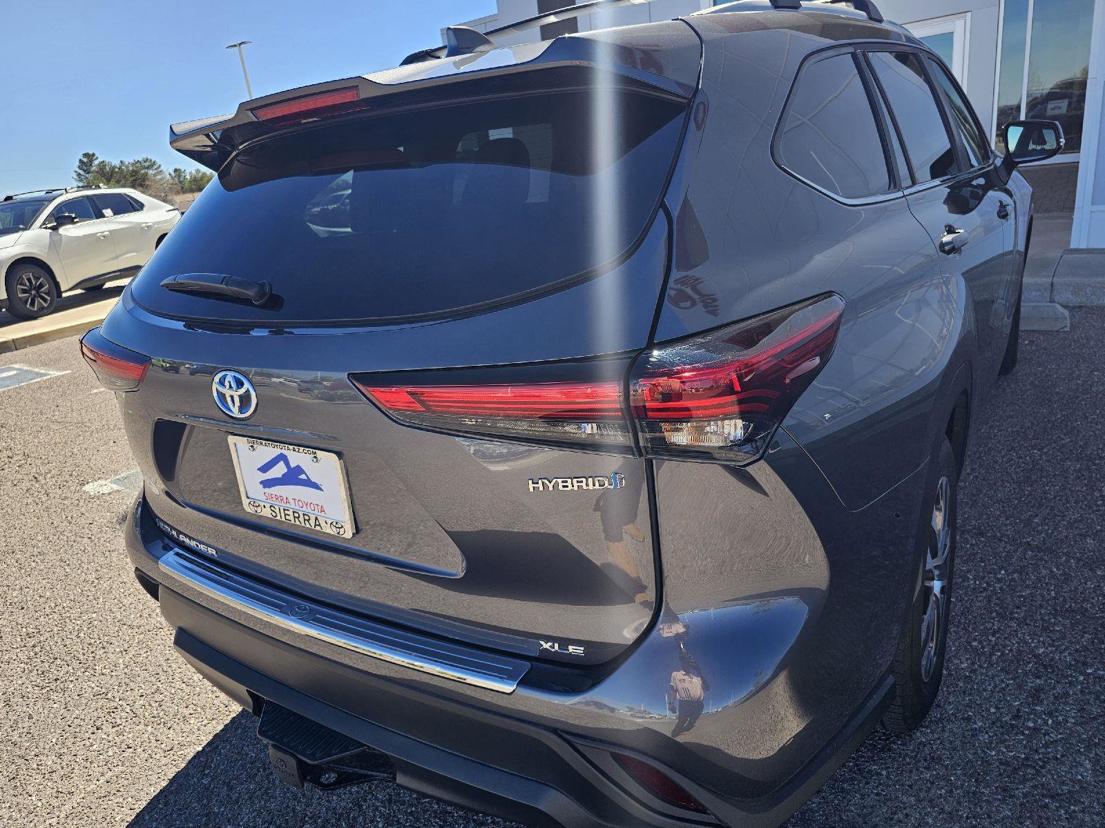 Used 2023 Toyota Highlander XLE image 11