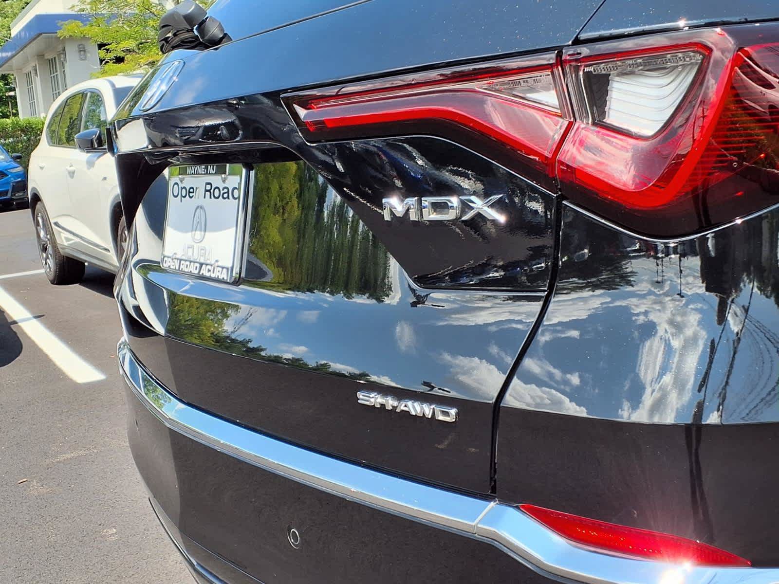 Certified 2025 Acura MDX w/ Advance Package AWD/4WD image 9