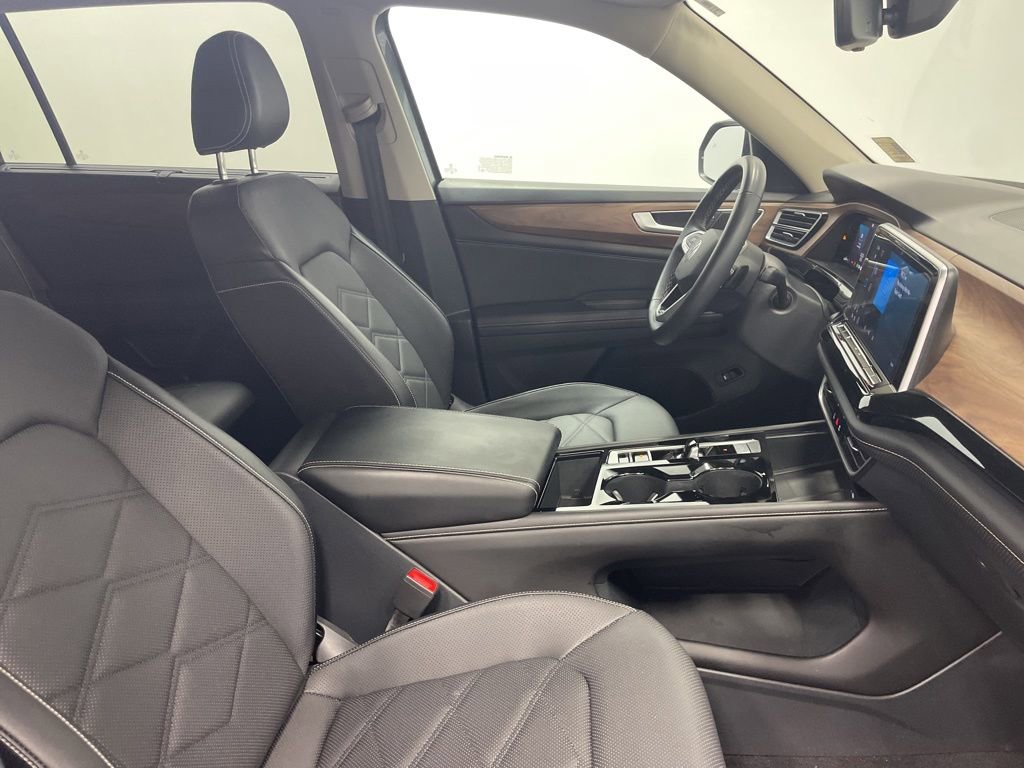 Used 2024 Volkswagen Atlas SE FWD image 40