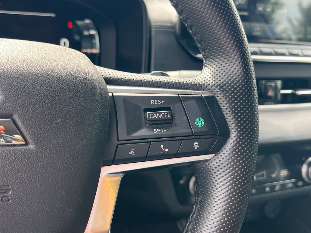 Used 2024 Mitsubishi Outlander 4WD Plug-In Hybrid image 22