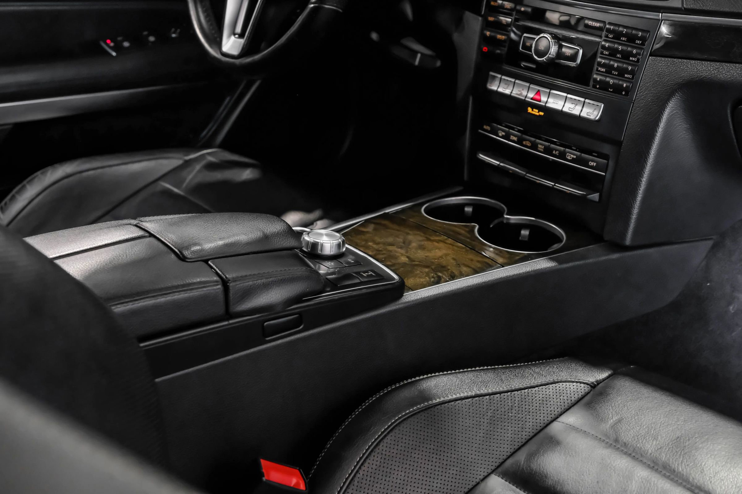 Used 2014 Mercedes-Benz E 550 Cabriolet image 26