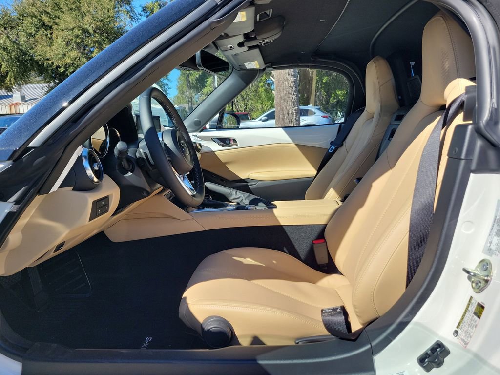 New 2025 MAZDA MX-5 Miata Grand Touring image 2