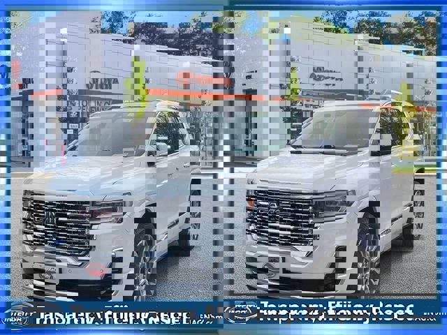 Used 2023 GMC Acadia Denali w/ Denali Technology Package AWD/4WD image 4