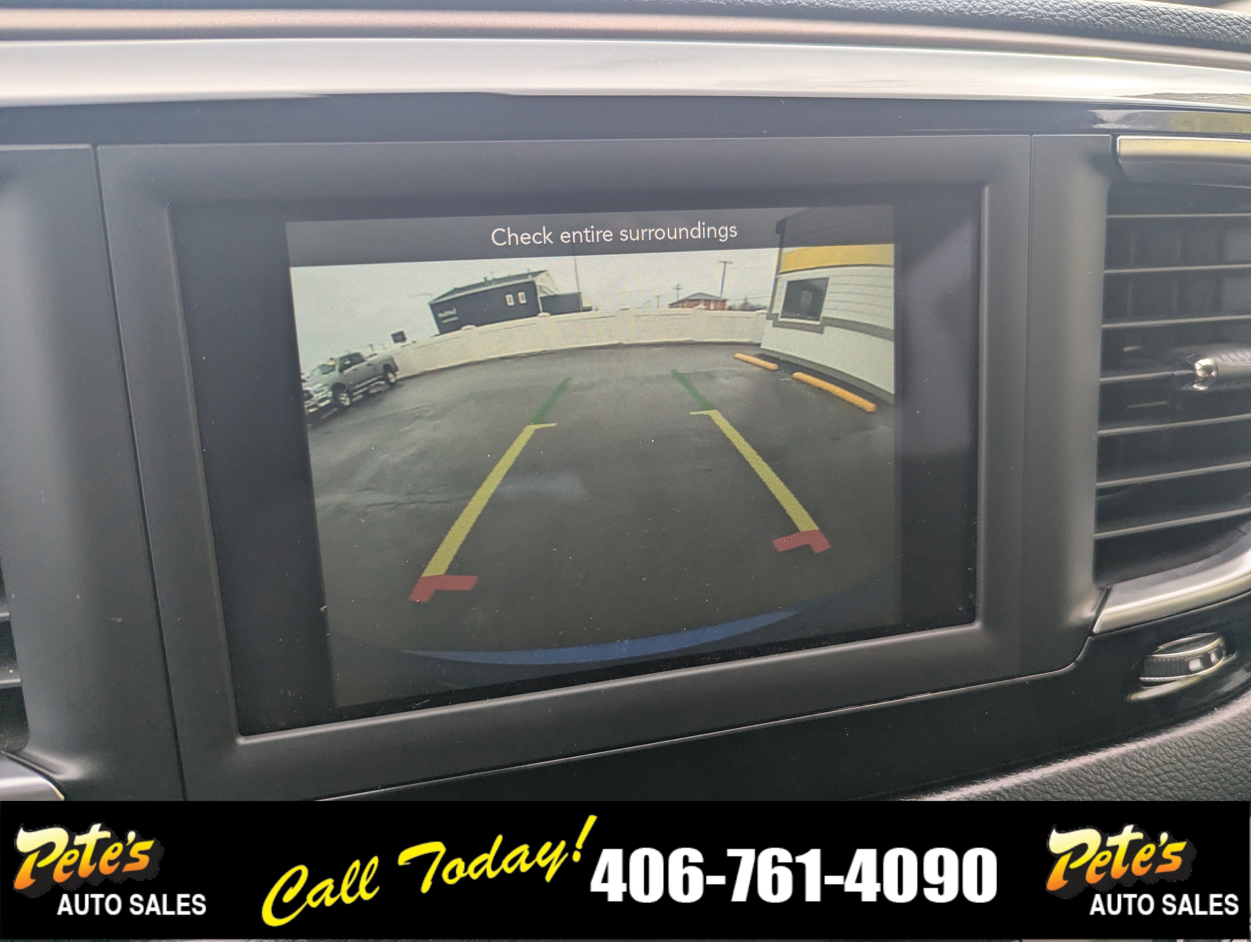 Used 2021 Chrysler Voyager LX image 24