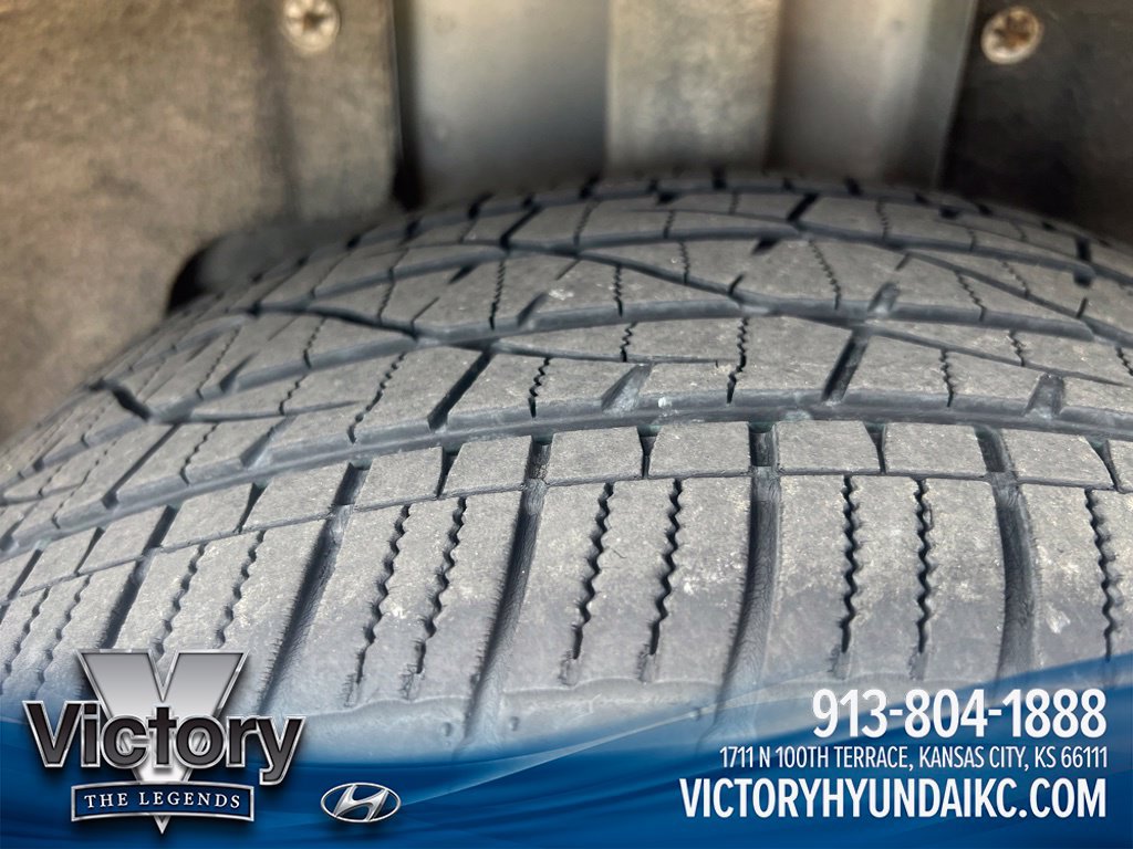 Used 2017 Ford Escape Titanium AWD/4WD image 13