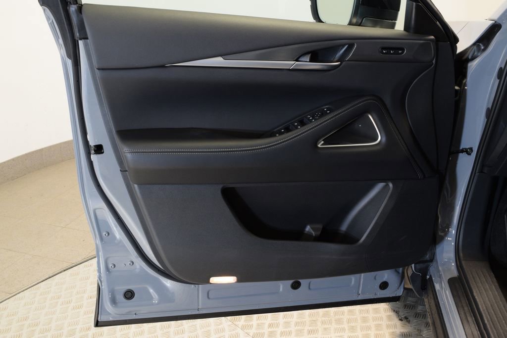 New 2027 INFINITI QX60 Luxe w/ Cargo Package AWD/4WD image 9