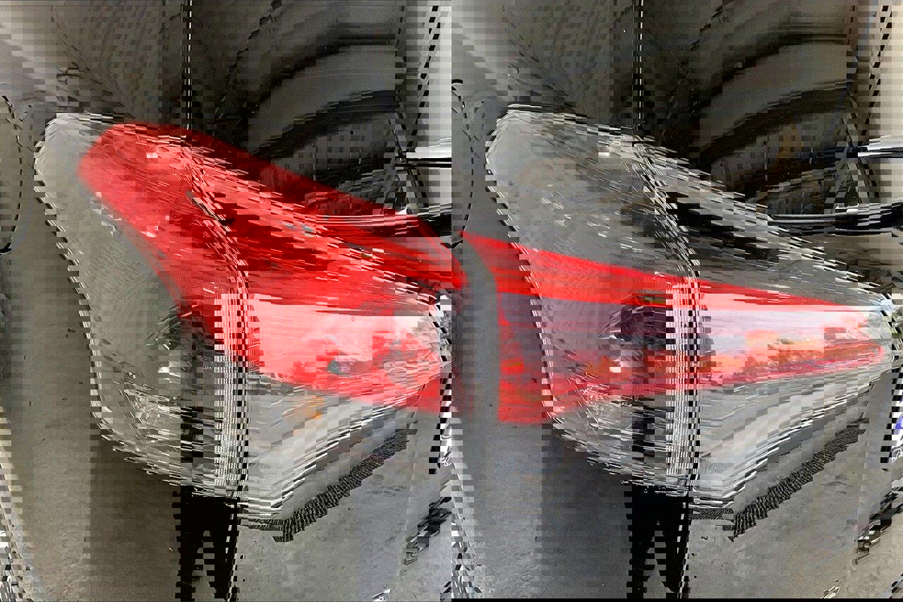 Used 2016 Toyota RAV4 XLE image 29