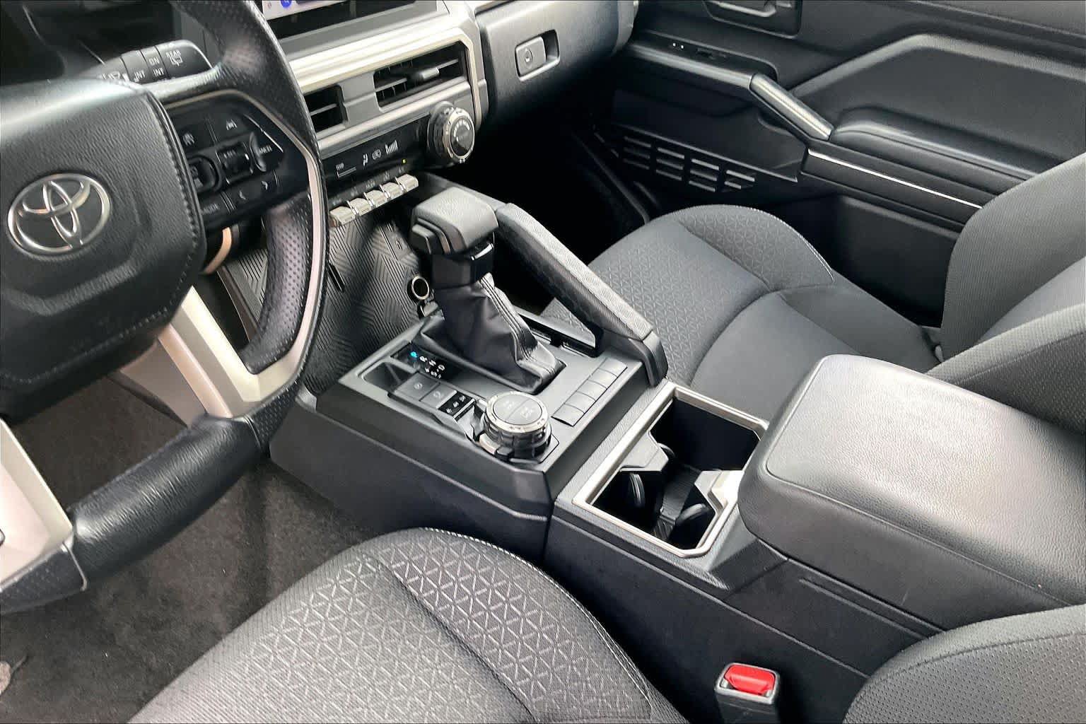 Used 2025 Toyota 4Runner SR5 AWD/4WD image 16