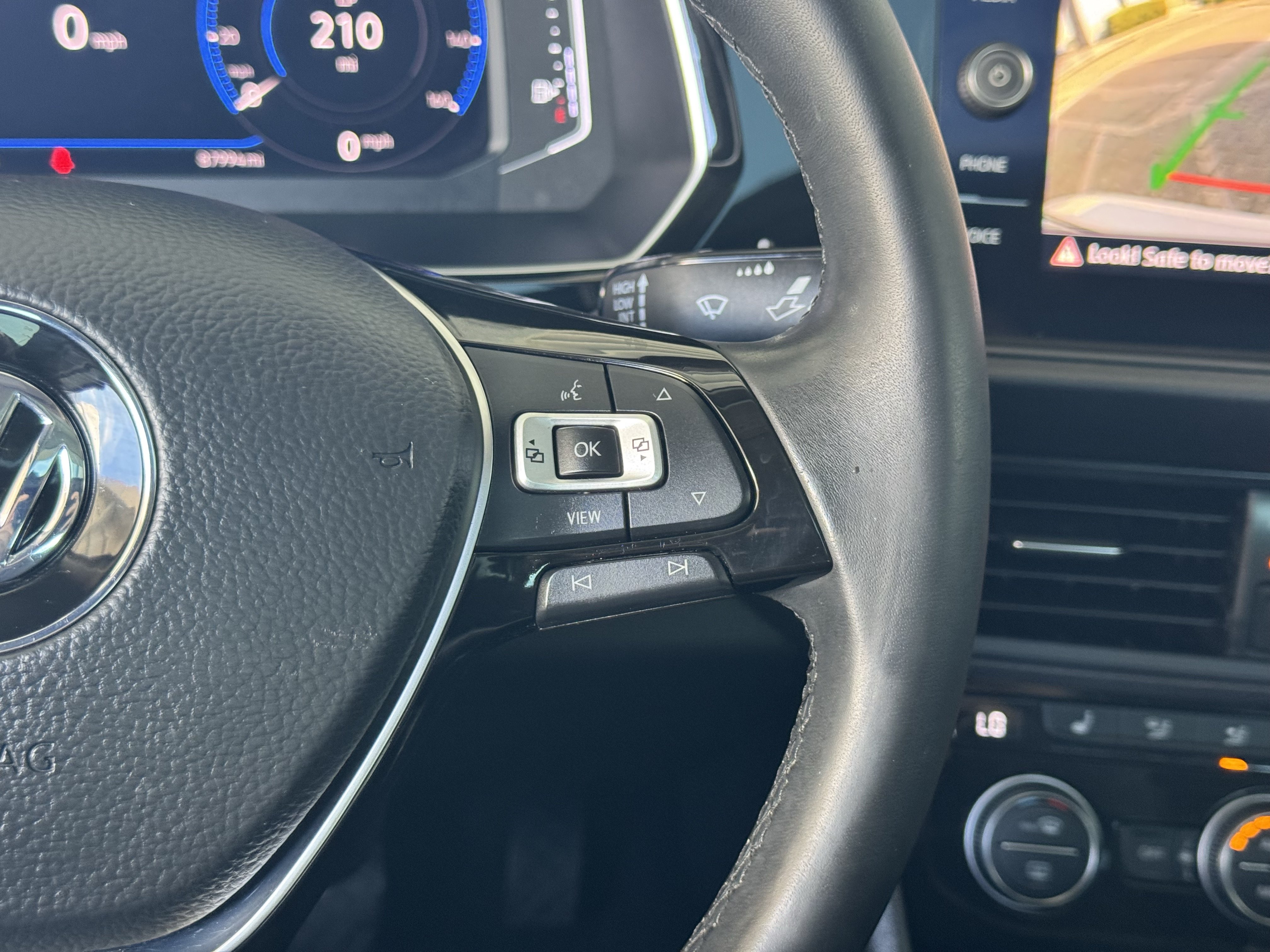 Used 2019 Volkswagen Jetta SEL FWD image 32