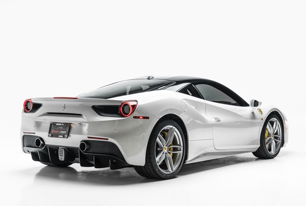 Used 2016 Ferrari 488 GTB RWD image 7