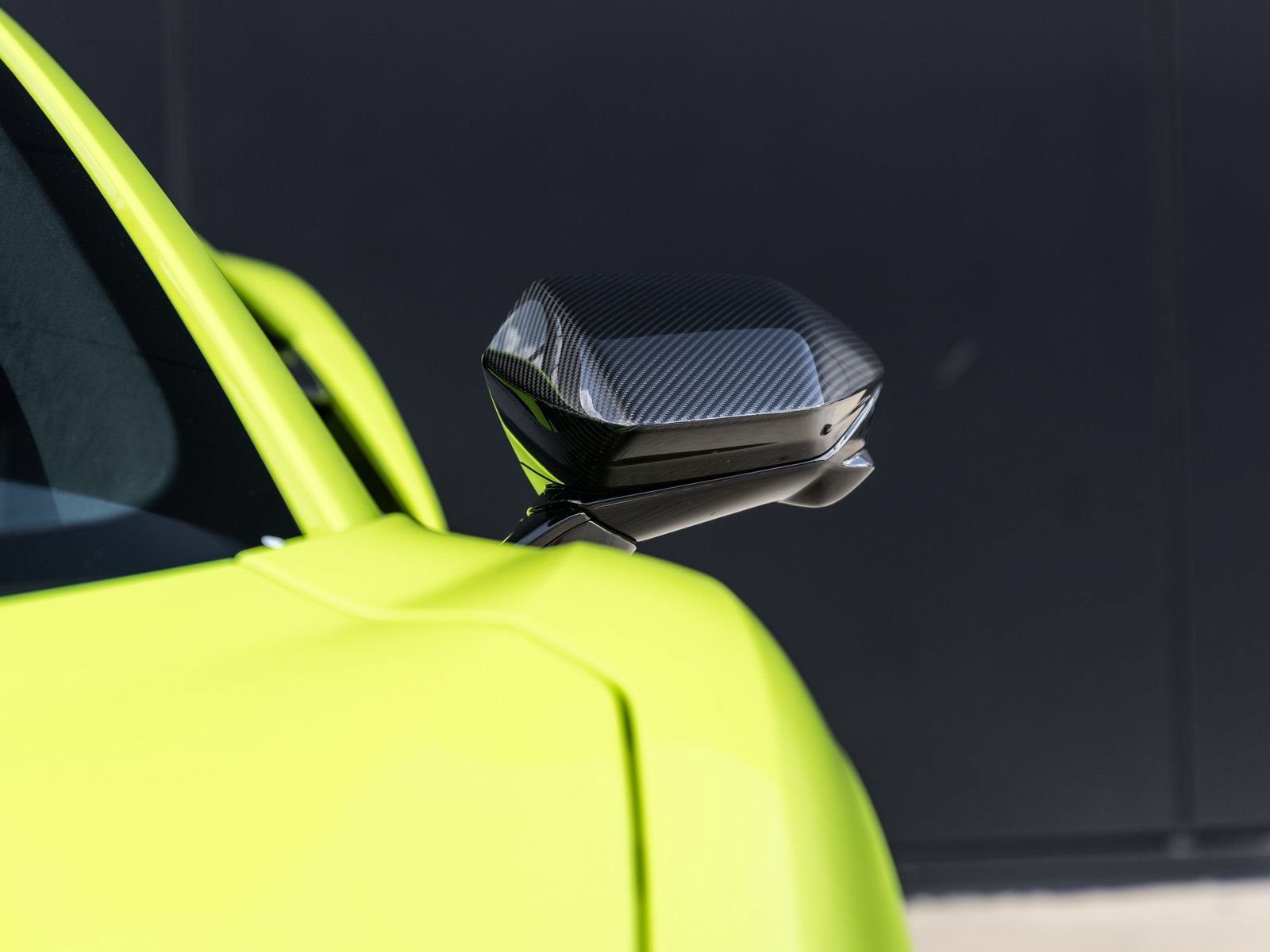 Used 2025 Lamborghini Revuelto AWD/4WD image 25
