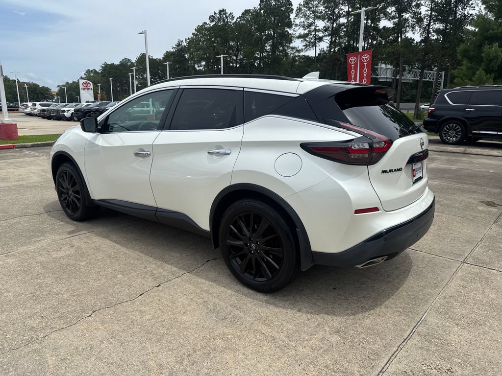 Used 2023 Nissan Murano SV w/ SV Midnight Edition Package FWD image 3