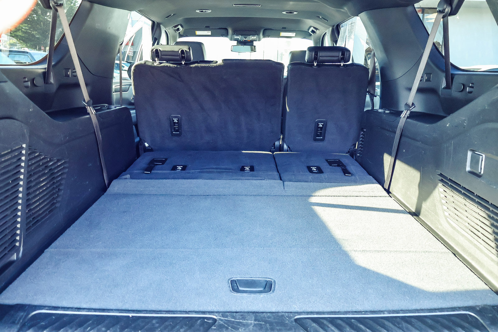 Used 2024 Chevrolet Suburban LT image 18