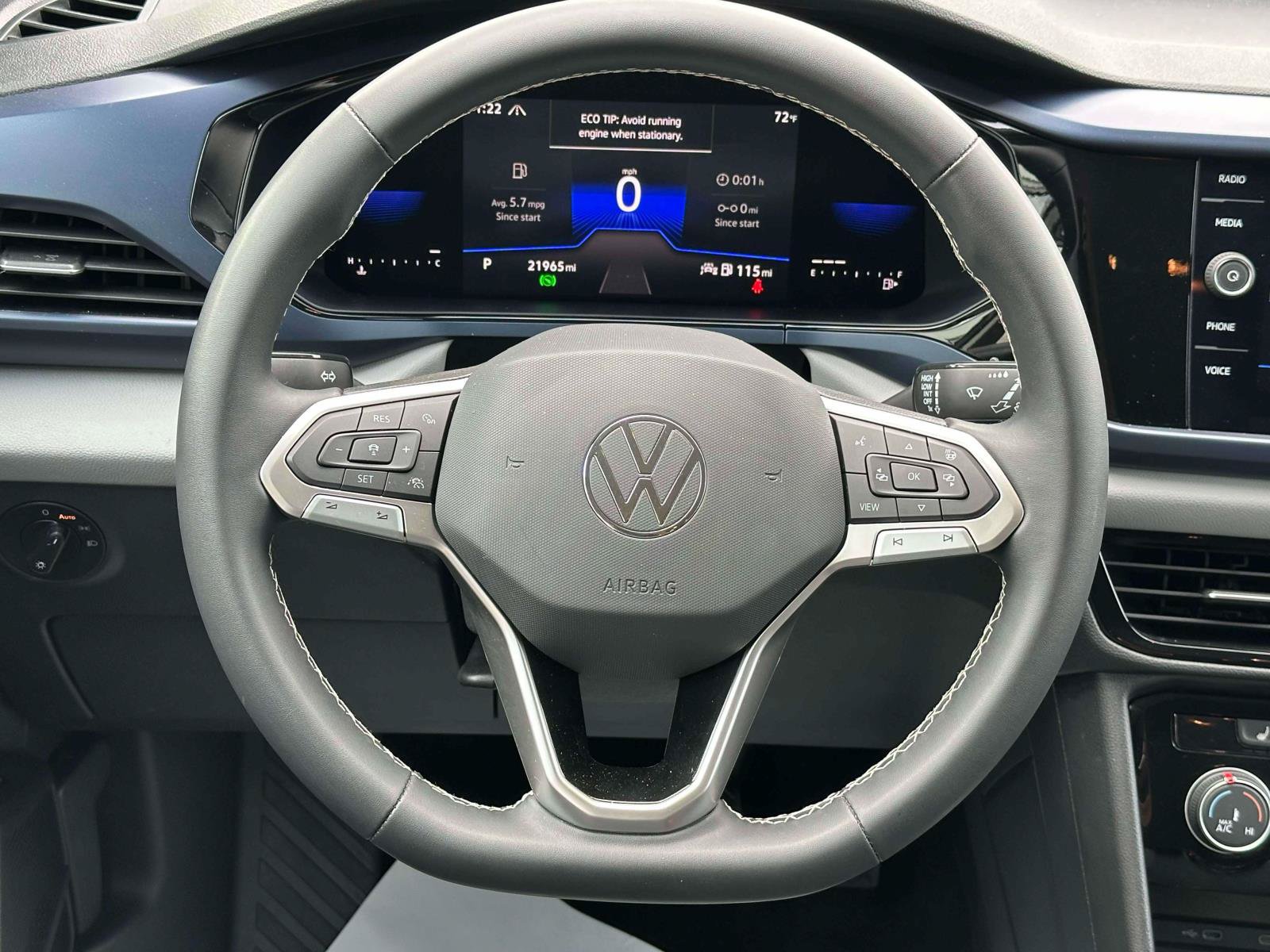 Certified 2023 Volkswagen Taos SE AWD/4WD image 11