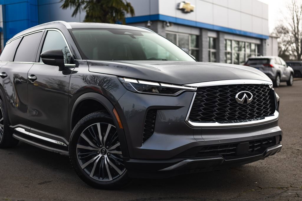 Used 2023 INFINITI QX60 Sensory video 3