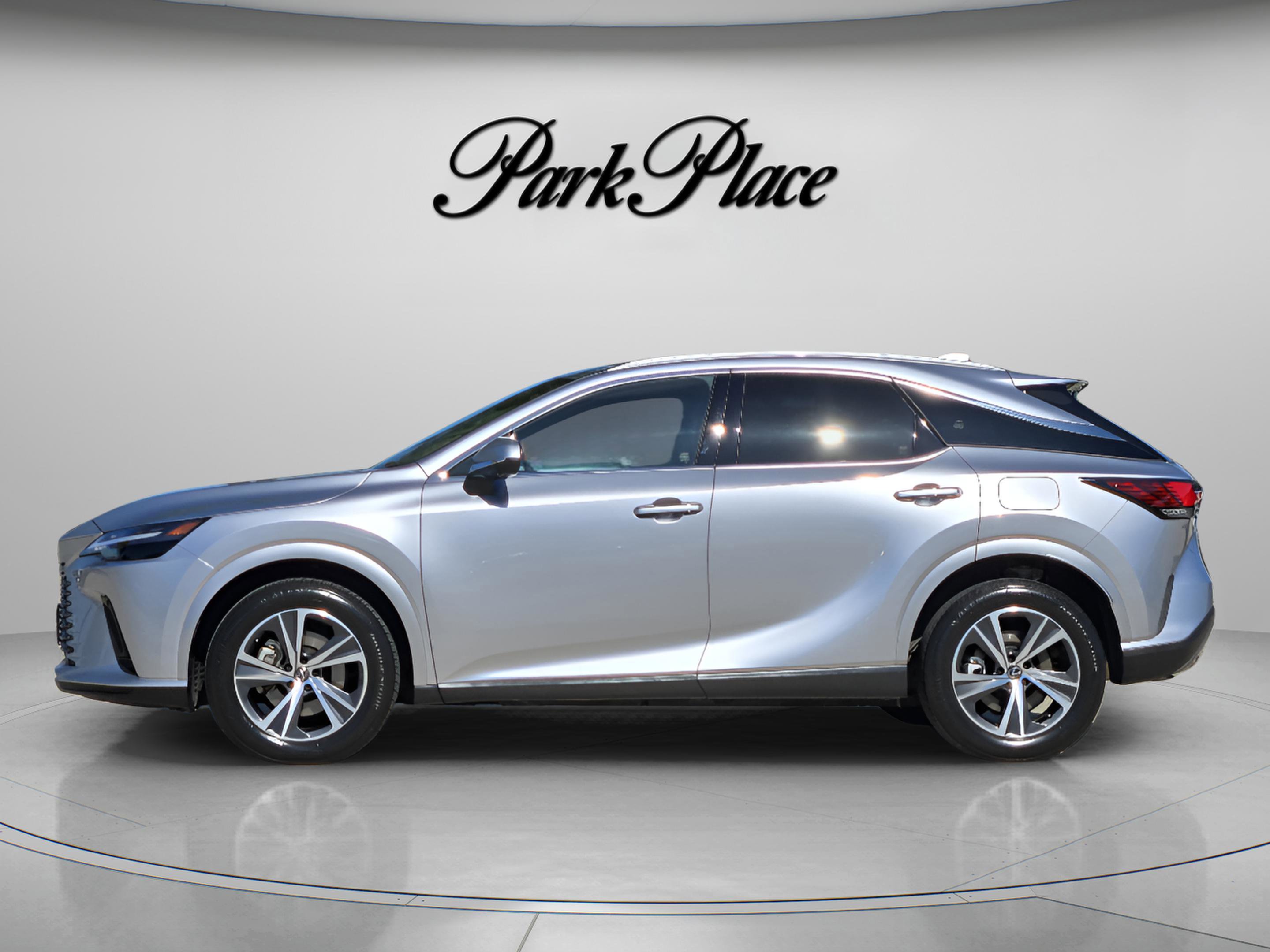 Used 2025 Lexus RX 350 Premium w/ Accessory Package (Z1) FWD image 2