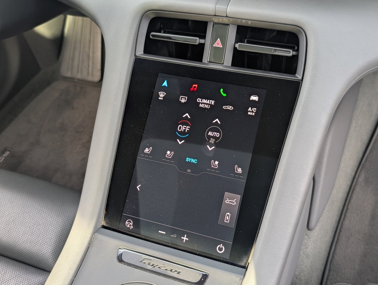 Used 2024 Porsche Taycan image 15