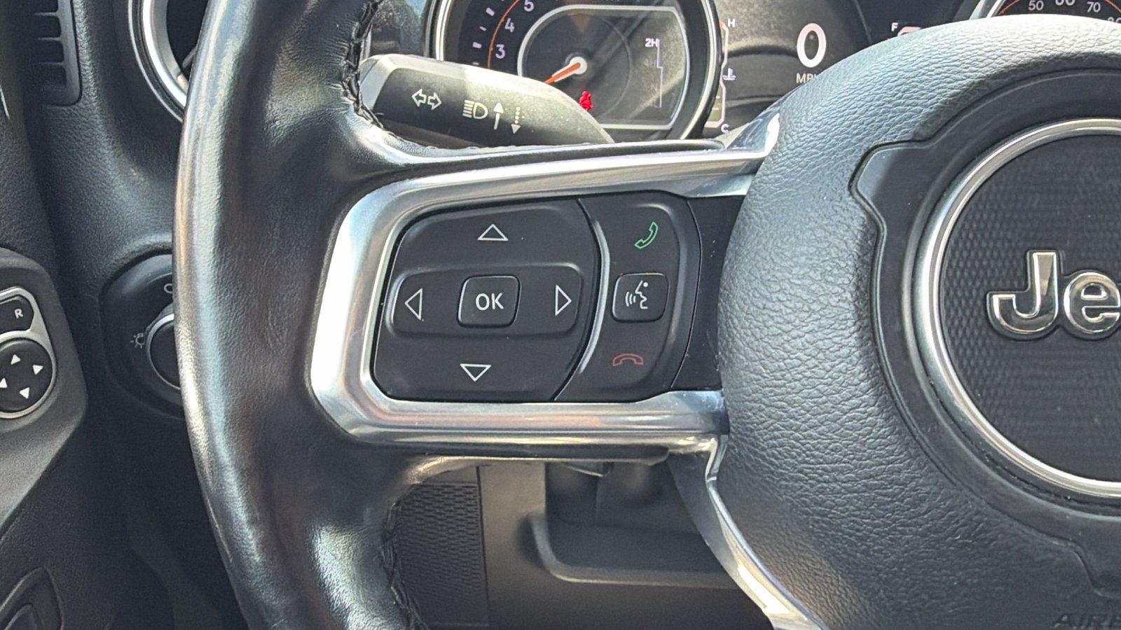 Certified 2020 Jeep Wrangler Unlimited Sahara AWD/4WD image 23