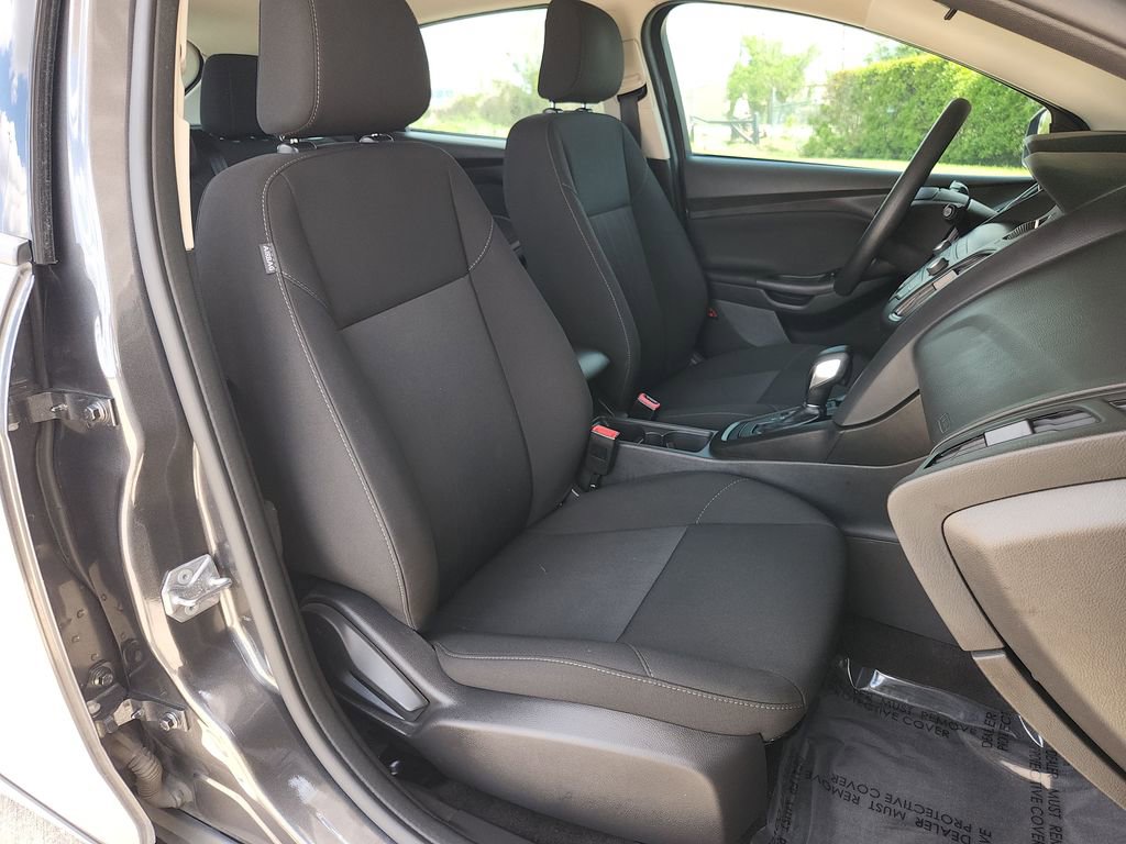 Used 2018 Ford Focus SE image 15
