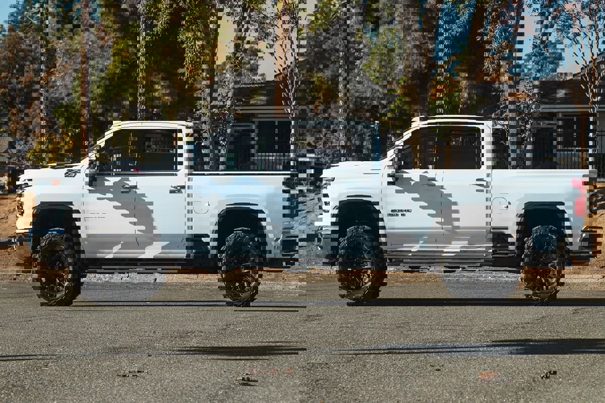 Used 2024 Chevrolet Silverado 2500 LTZ w/ LTZ Convenience Package image 4