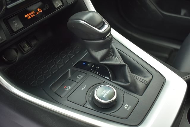 Used 2019 Toyota RAV4 XSE w/ XSE Weather Package AWD/4WD image 25