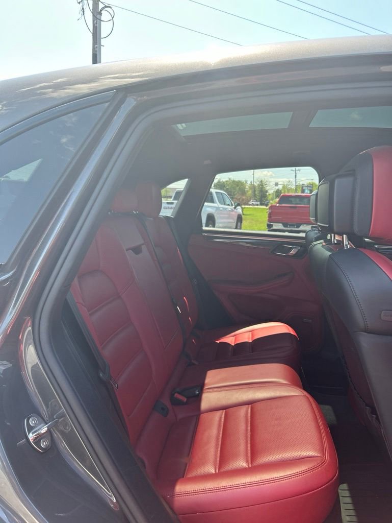 Used 2017 Porsche Macan GTS AWD/4WD image 53