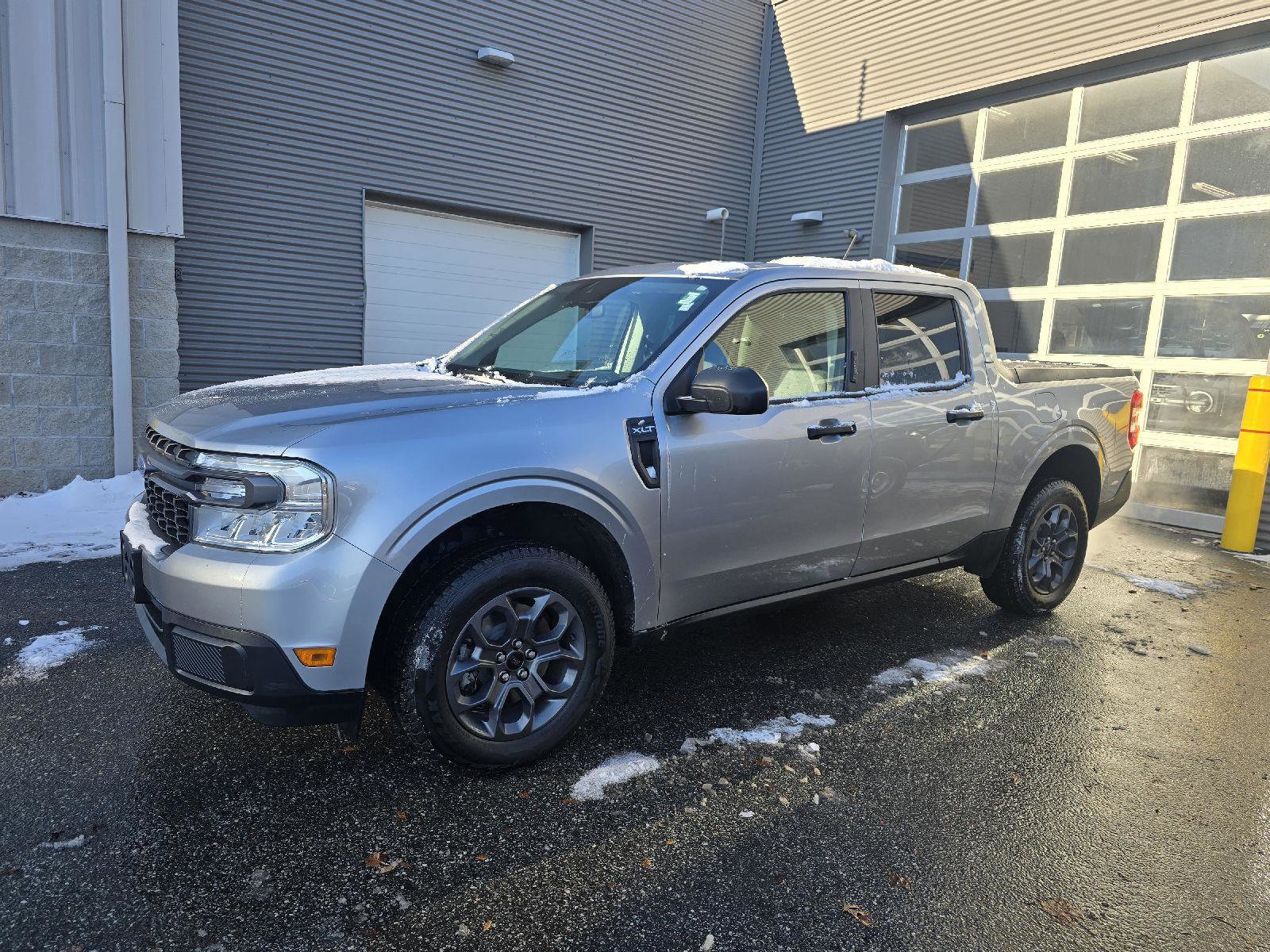 Used 2022 Ford Maverick XLT FWD image 7