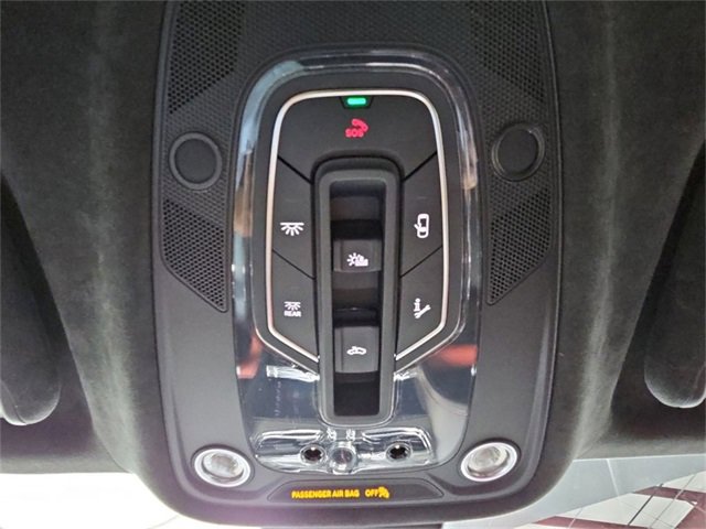 Used 2022 Bentley Bentayga image 35