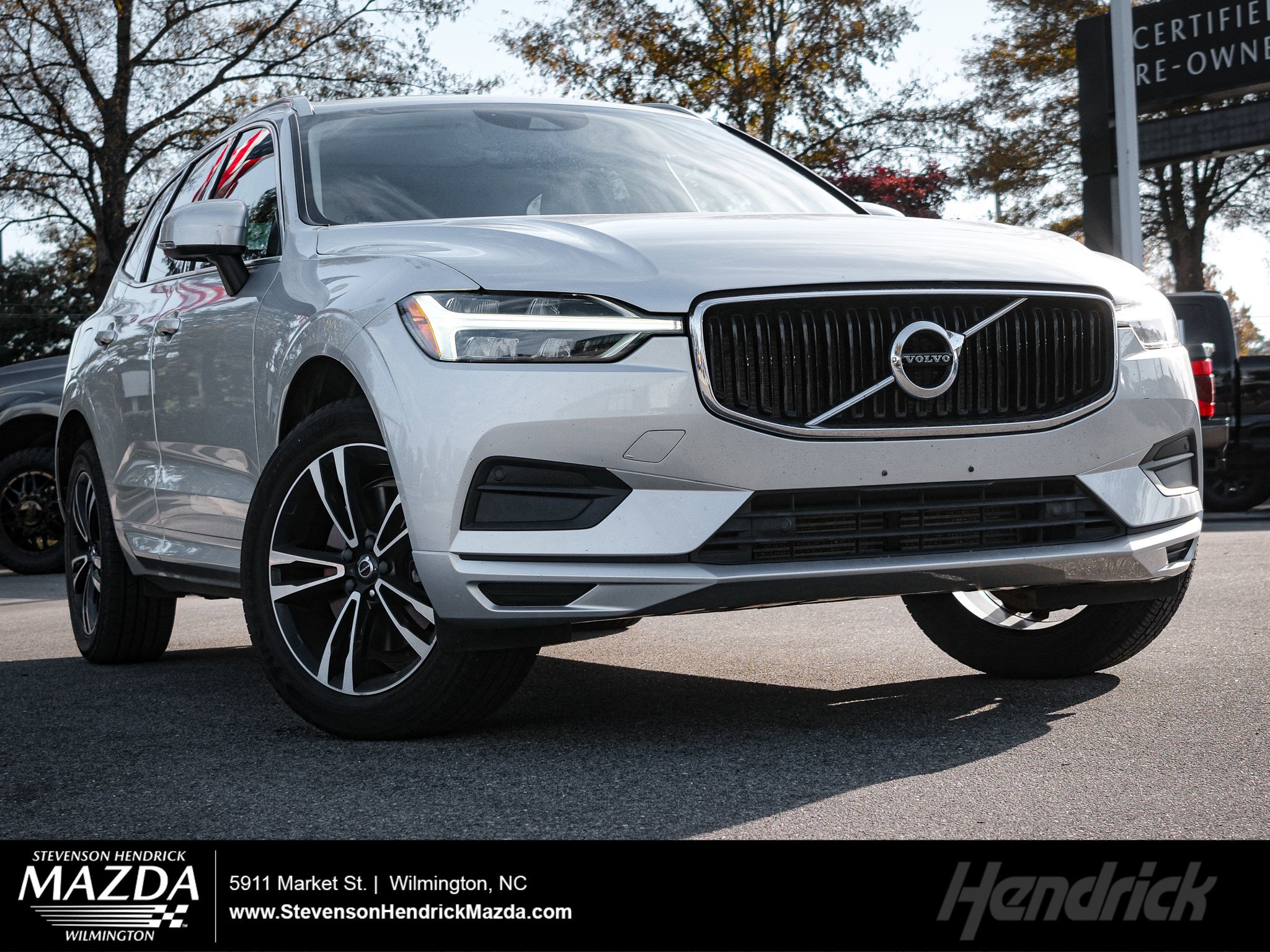 Used 2020 Volvo XC60 T6 Momentum image 1