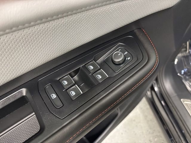 Certified 2025 Volkswagen Atlas Peak Edition SE image 19