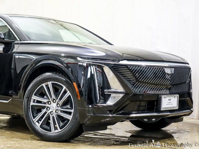 New 2025 Cadillac Lyriq Luxury w/ LPO, Floor Liner Package AWD/4WD image 2