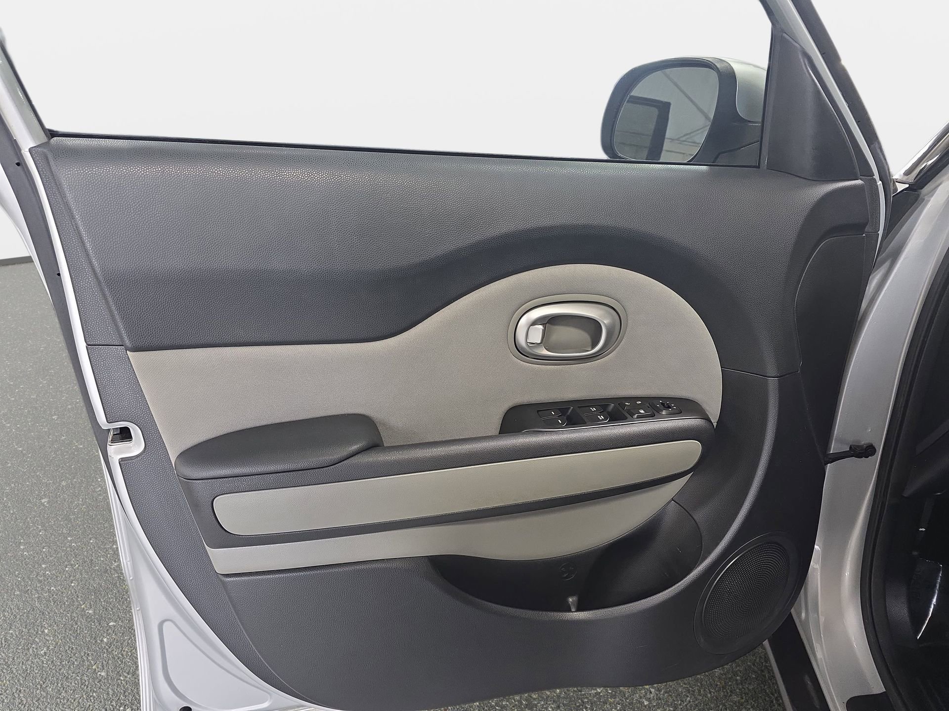 Used 2014 Kia Soul + w/ Eco Package FWD image 25