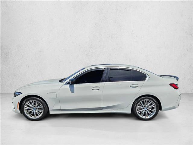 Used 2024 BMW 330e image 9