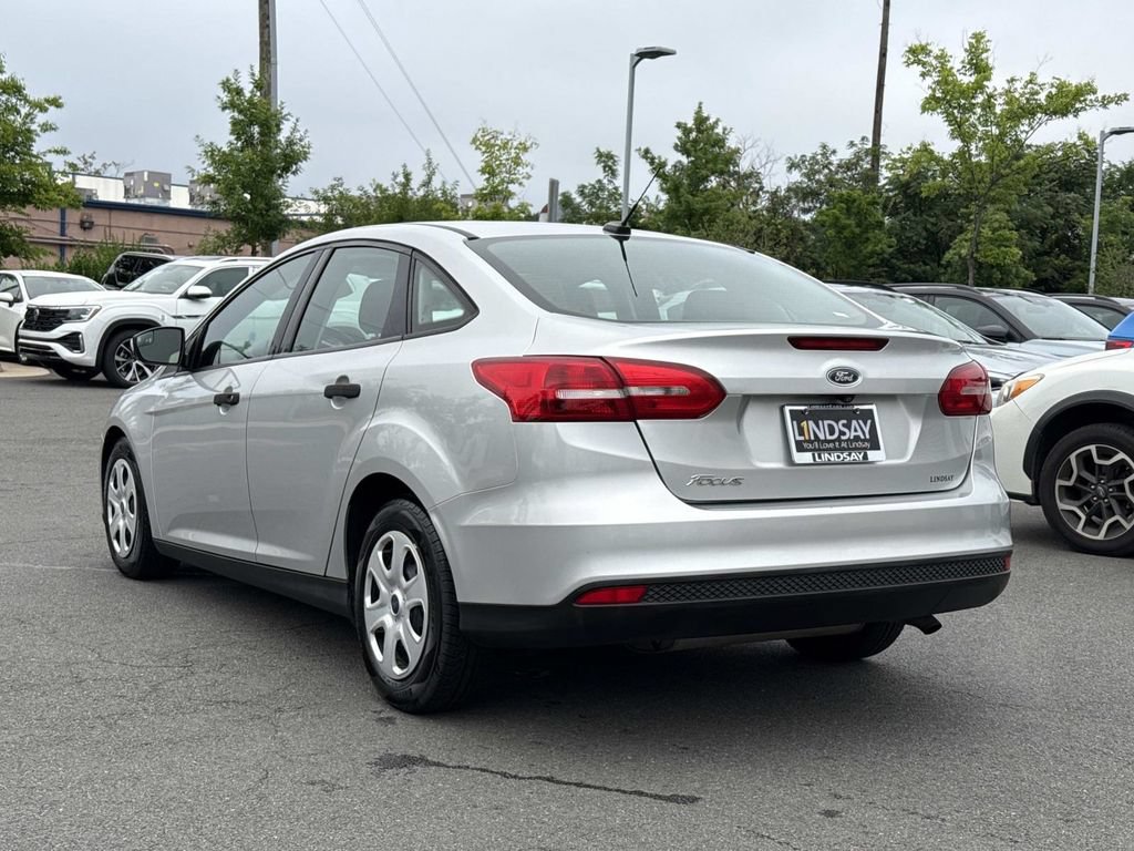 Used 2017 Ford Focus S FWD image 5