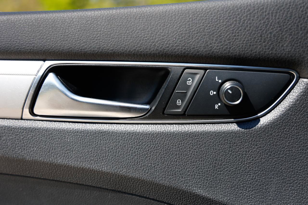 Used 2017 Volkswagen Passat 1.8T S image 37