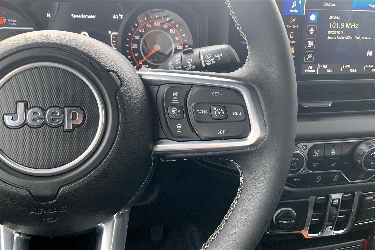 Certified 2025 Jeep Wrangler Sahara image 22