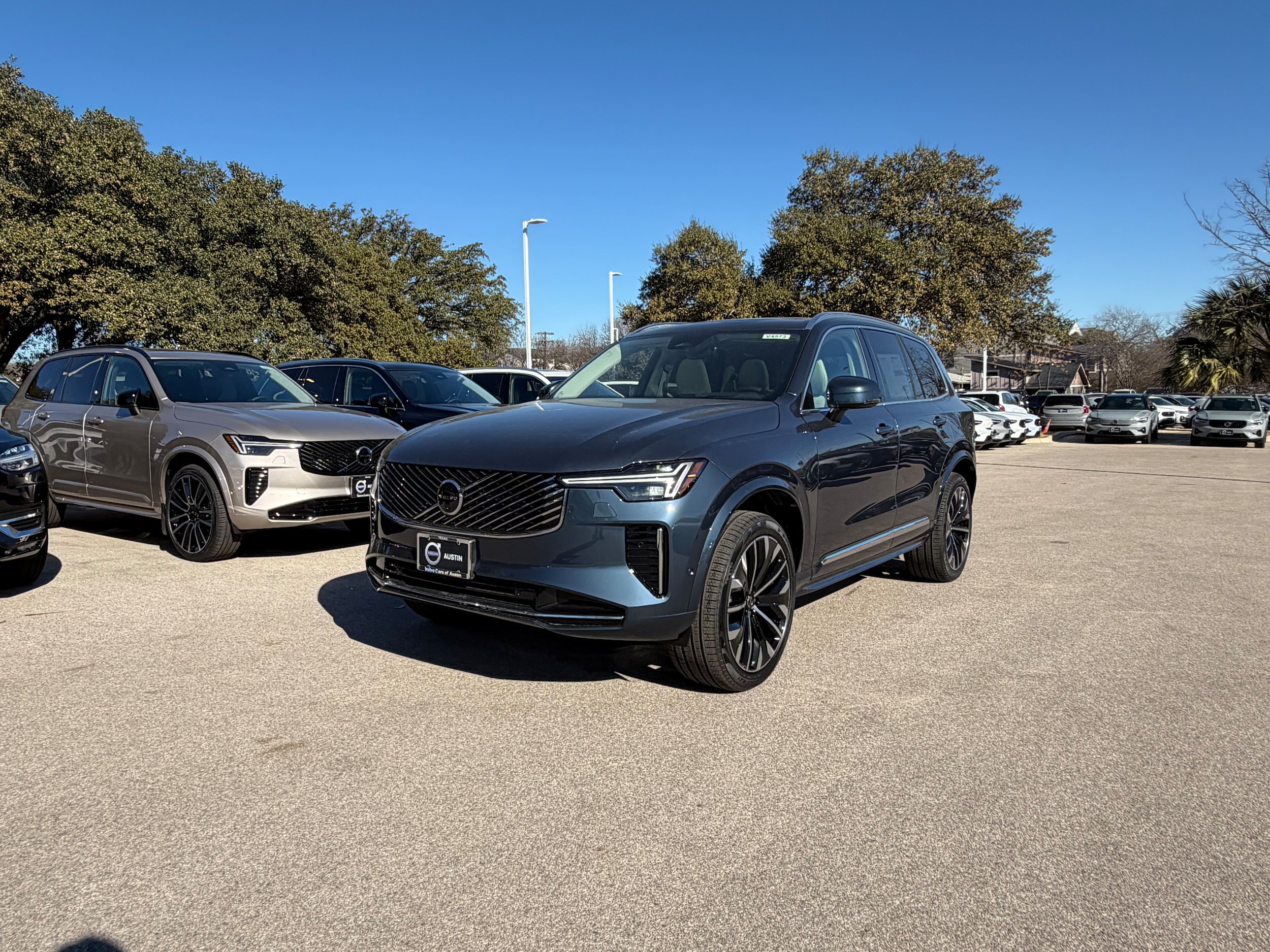 New 2026 Volvo XC90 B6 Ultra w/ Protection Package AWD/4WD image 2