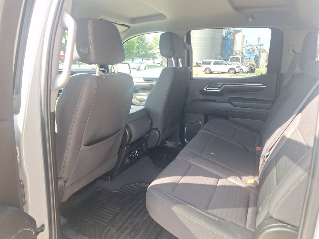 Used 2024 Chevrolet Silverado 1500 LT AWD/4WD image 16