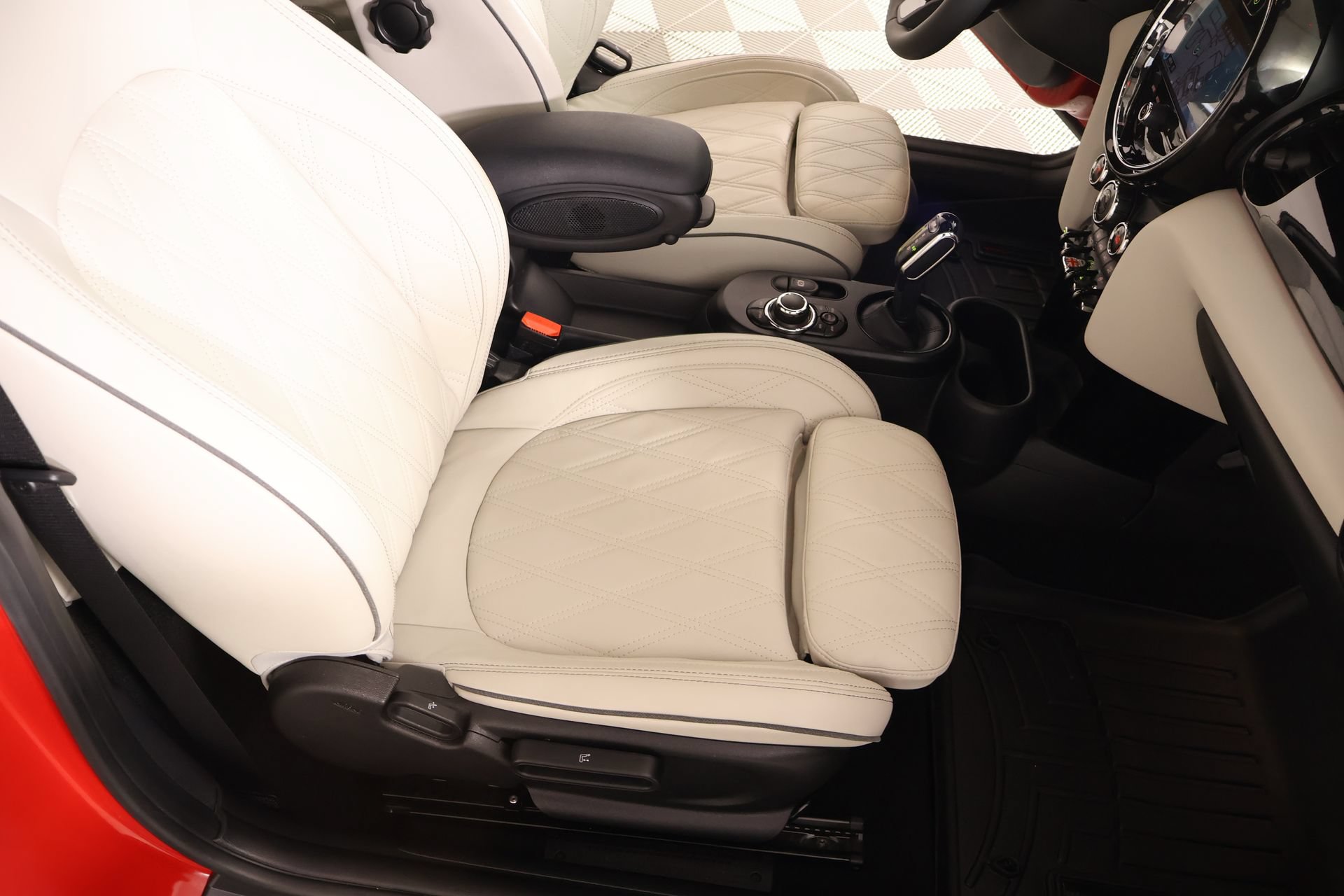 Used 2022 MINI Cooper SE FWD image 14
