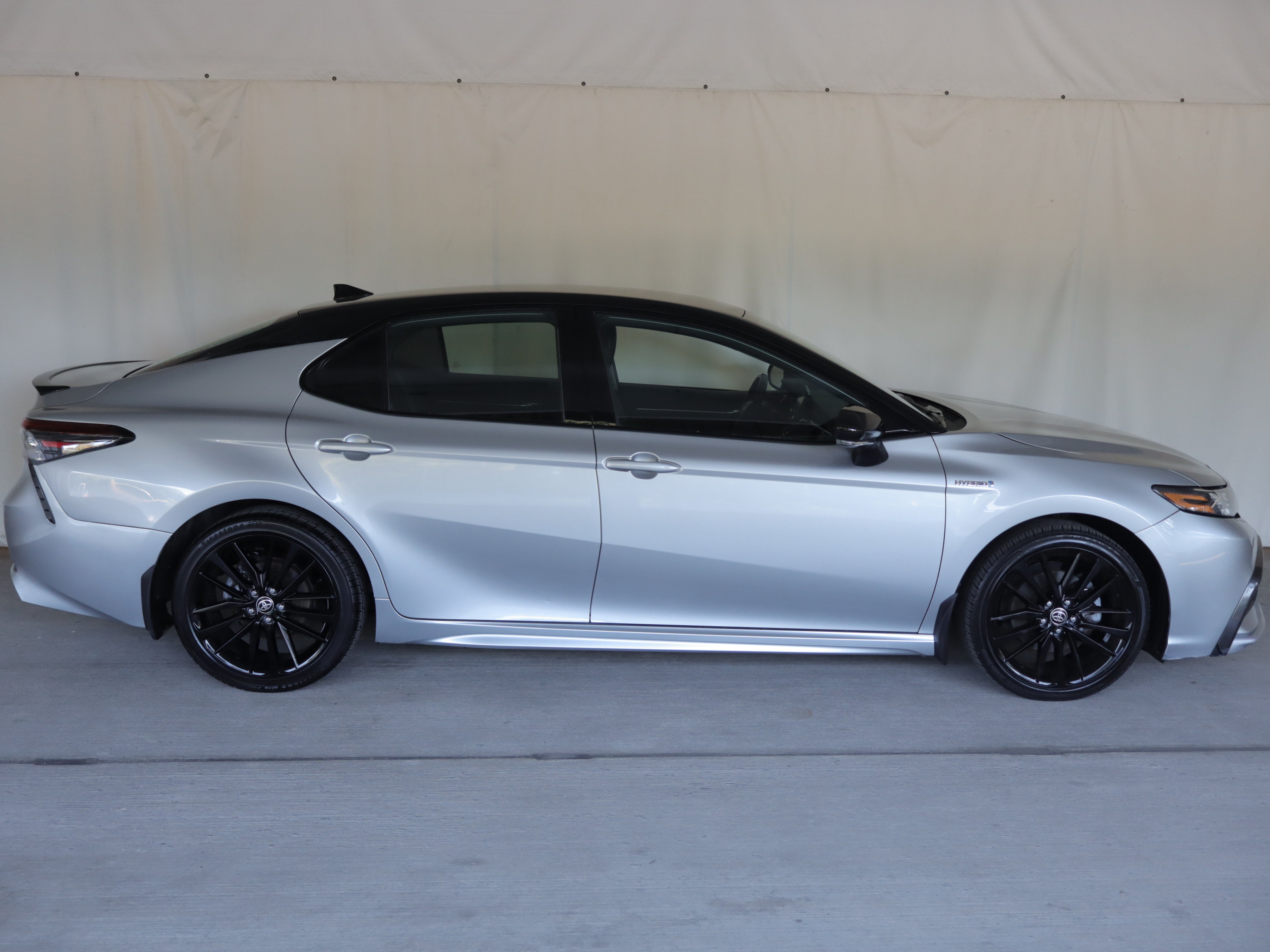 Used 2021 Toyota Camry XSE w/ Cold Weather Package FWD image 4