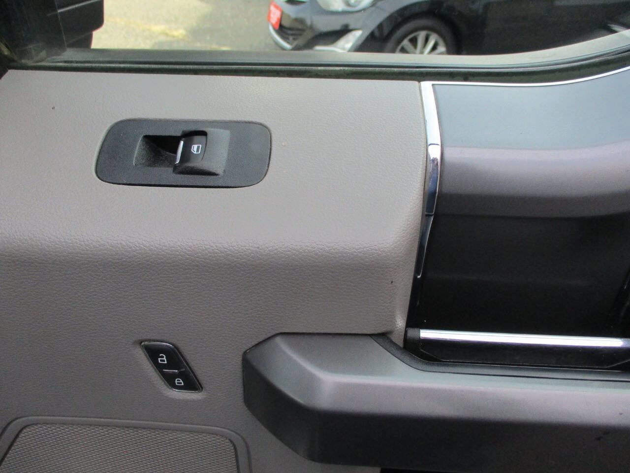 Used 2019 Ford F250 XLT w/ XLT Premium Package image 27