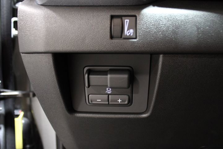 New 2026 GMC Canyon Elevation w/ Convenience Package image 44