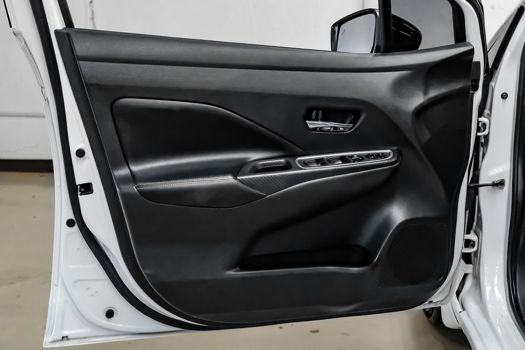 Used 2020 Nissan Versa SR w/ Convenience Package FWD image 40