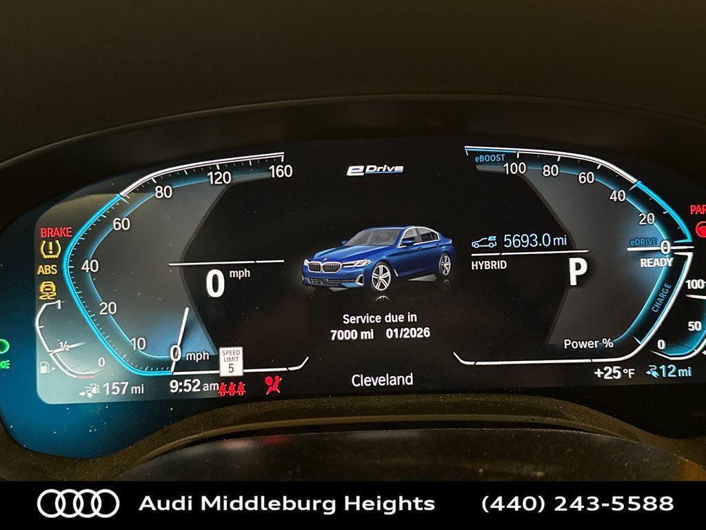 Used 2023 BMW 530e xDrive w/ Luxury Seating Package image 16