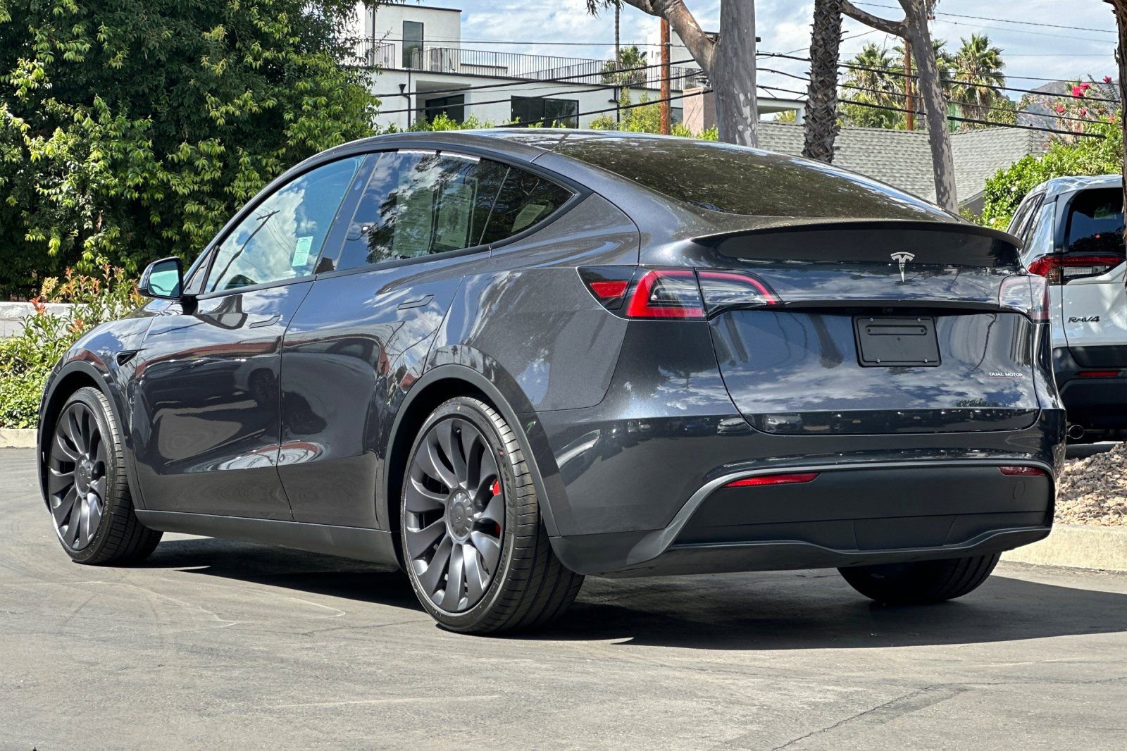 Used 2024 Tesla Model Y Performance AWD/4WD image 6