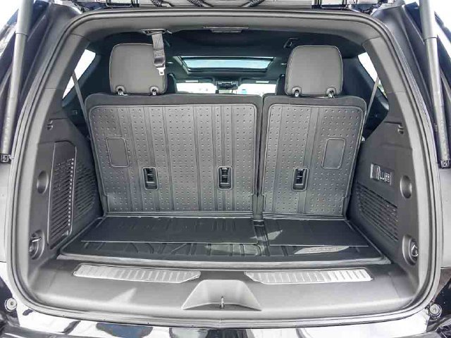 New 2027 Chevrolet Tahoe Premier w/ Sun And Tow Package AWD/4WD image 8